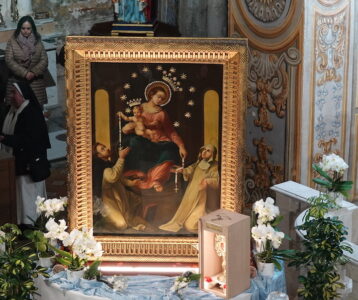 LA Madonna di Pompei arriva al convento.
